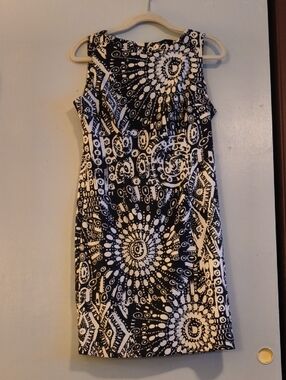 connected apparel Black and White Sleeveless Geometric Print Midi Dress